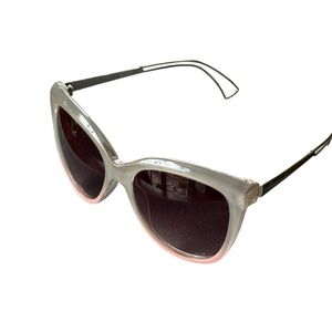 Circus by Sam Edelman Women’s Two-Tone Ombre Cat Eye Sunglasses Pink and Gray